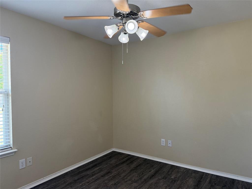 301 Meadow Lark Lane Property Photo 8