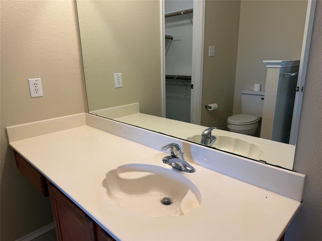 301 Meadow Lark Lane Property Photo 14