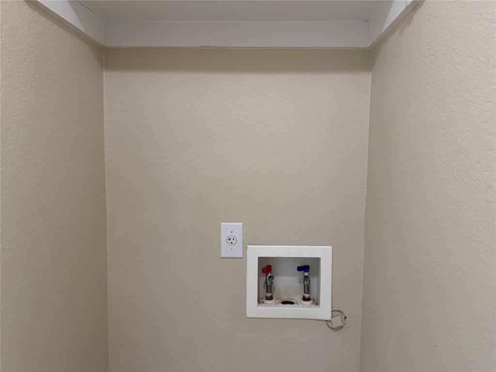 301 Meadow Lark Lane Property Photo 25