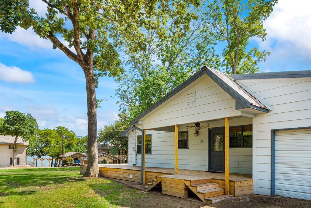 2103 Wildwood Way Property Photo 1