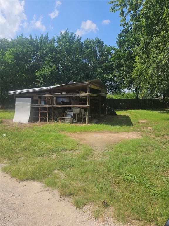 517 S Main Highway Property Photo 8