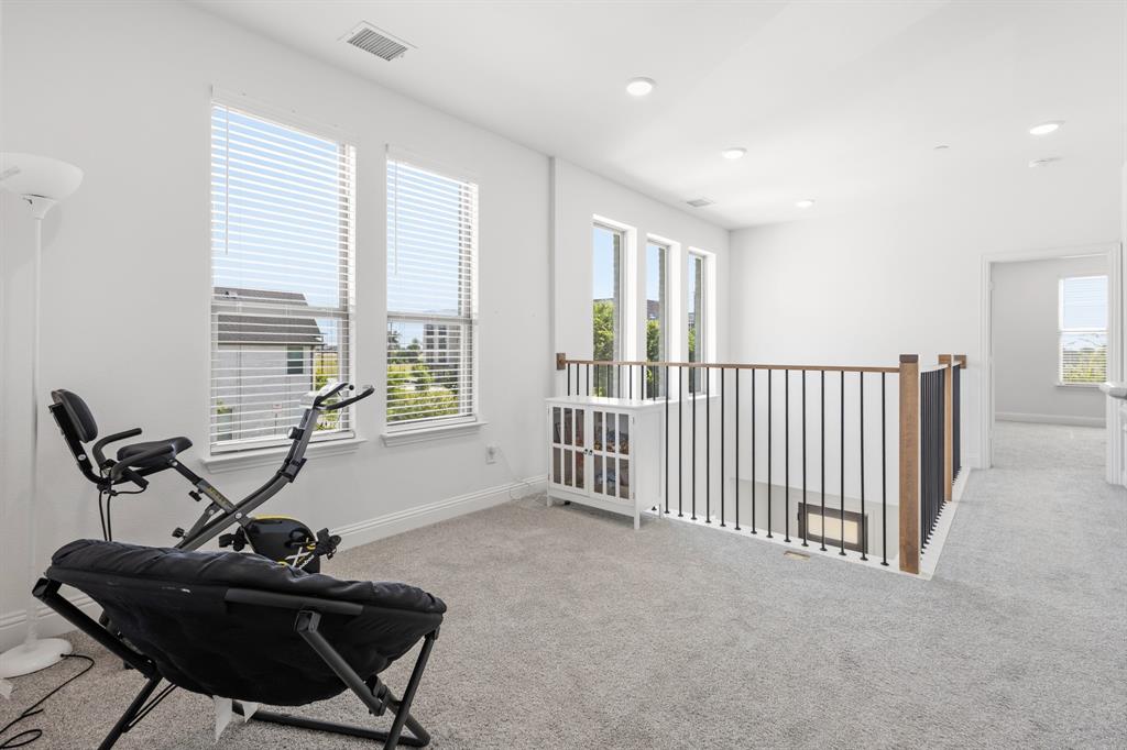 2532 Campden Mews Property Photo 17