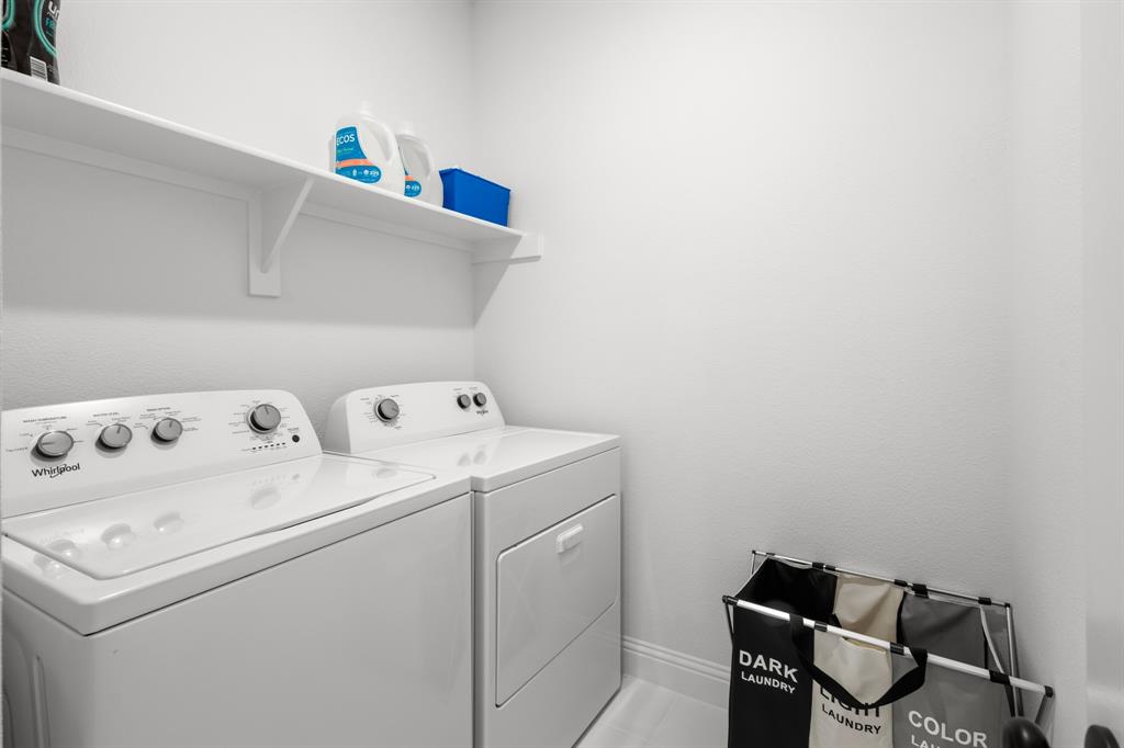2532 Campden Mews Property Photo 18