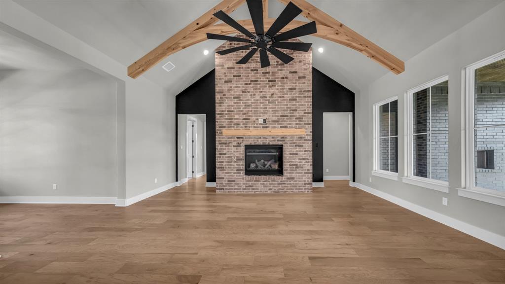 548 Aermotor Loop Property Photo 8