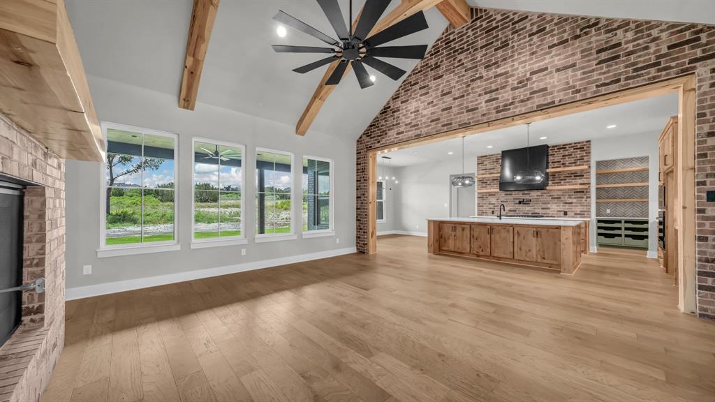 548 Aermotor Loop Property Photo 10