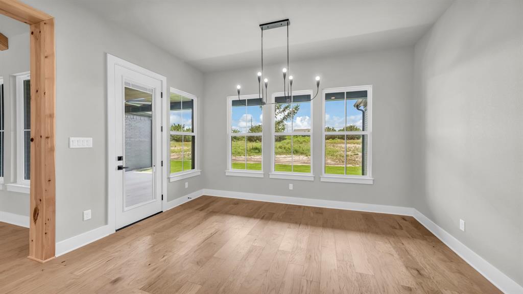 548 Aermotor Loop Property Photo 17