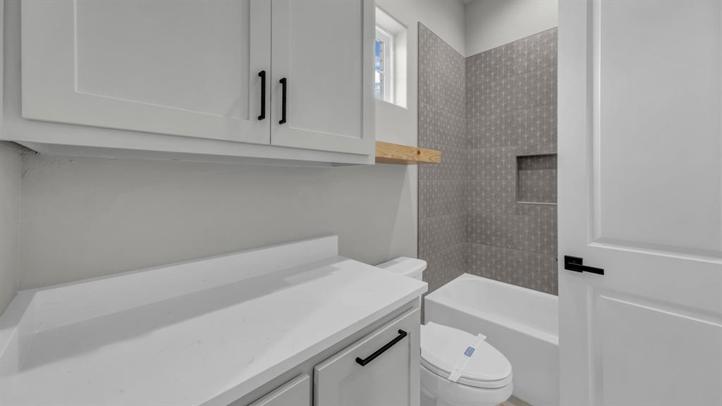 548 Aermotor Loop Property Photo 32