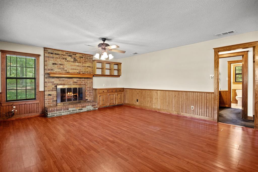 8659 Farm Road 115 Property Photo 4