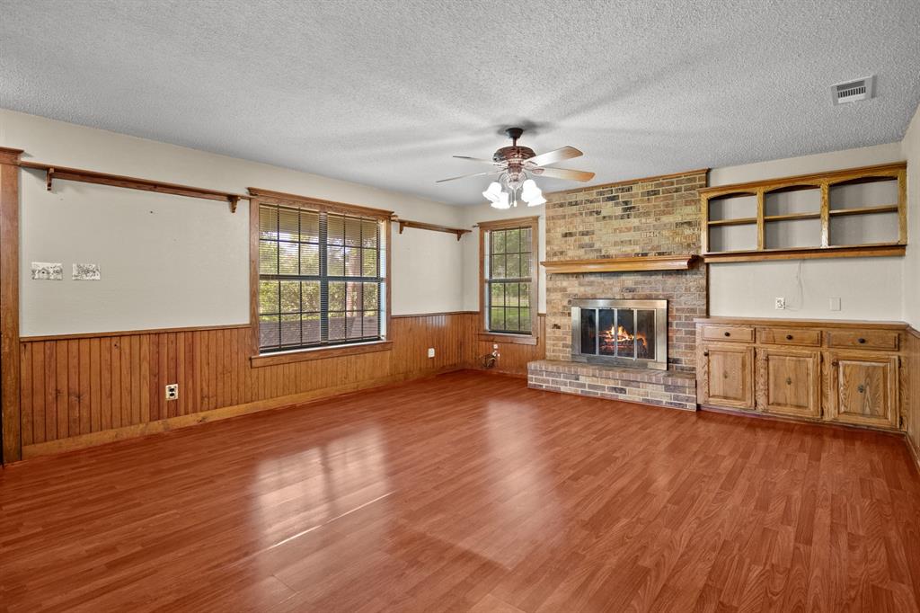 8659 Farm Road 115 Property Photo 5