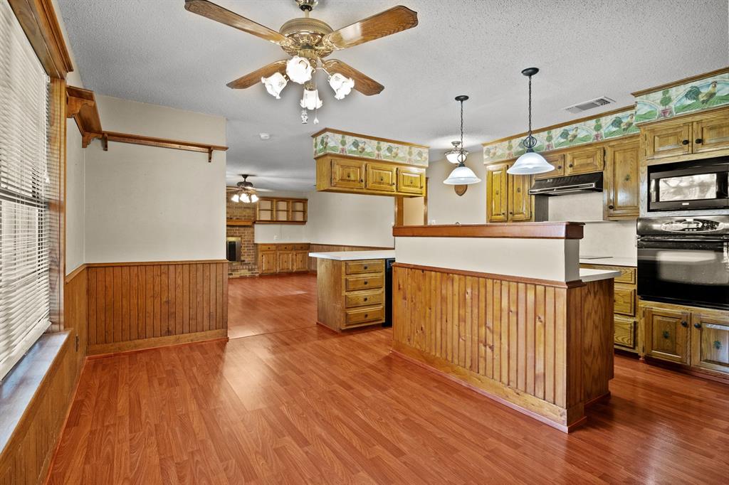 8659 Farm Road 115 Property Photo 13