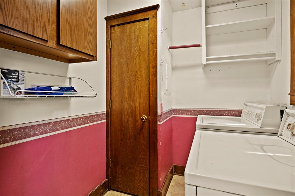 8659 Farm Road 115 Property Photo 16