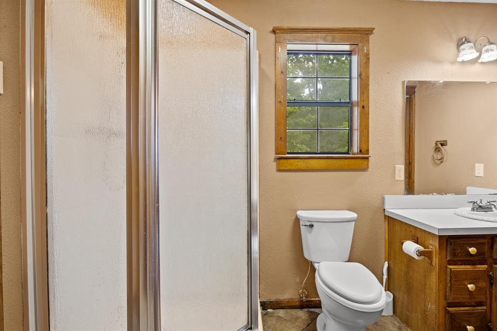 8659 Farm Road 115 Property Photo 17