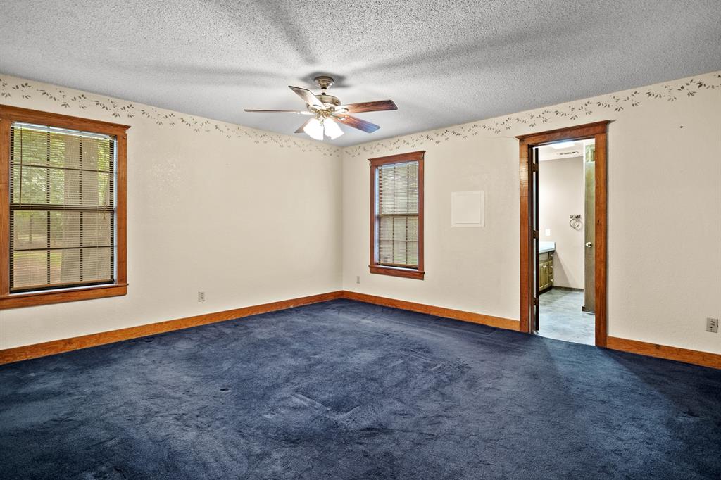 8659 Farm Road 115 Property Photo 19