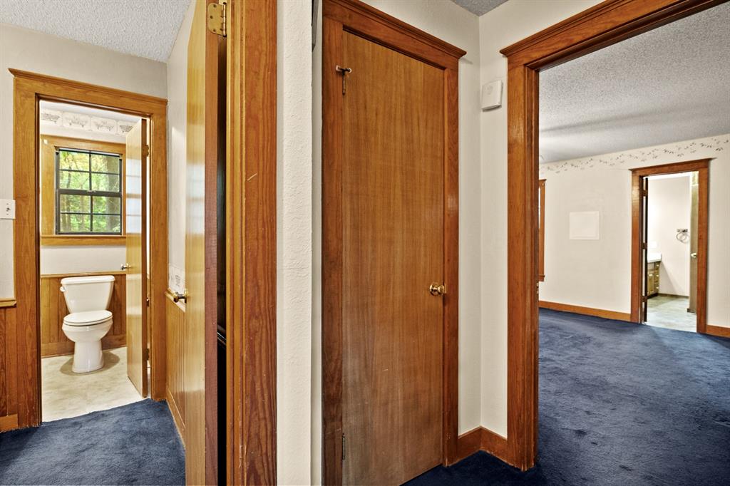 8659 Farm Road 115 Property Photo 22