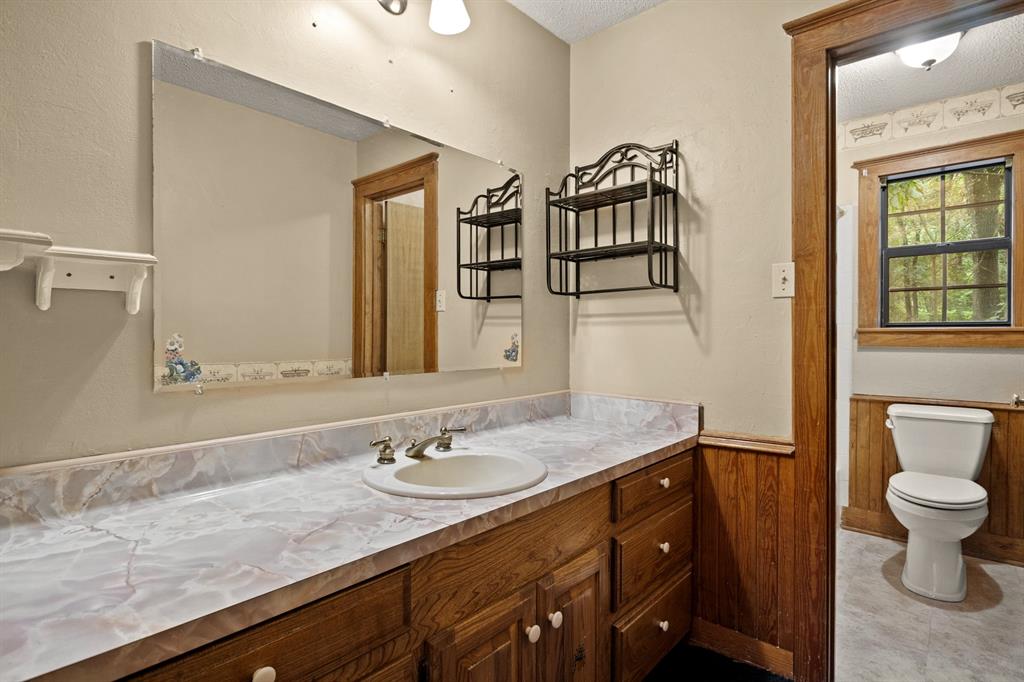 8659 Farm Road 115 Property Photo 23