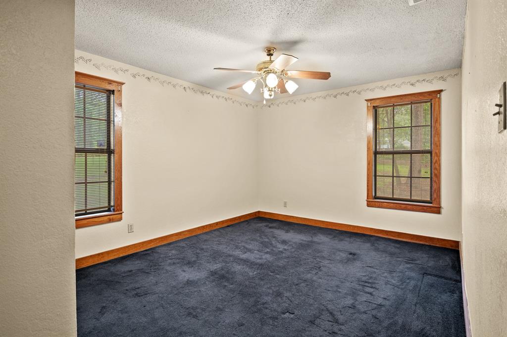8659 Farm Road 115 Property Photo 26