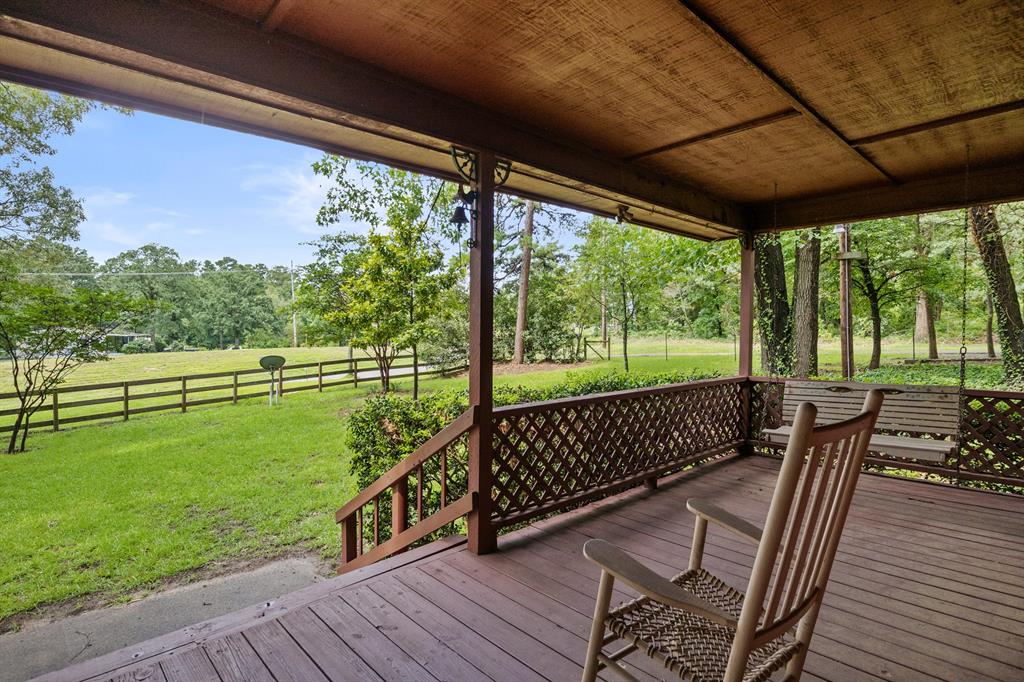 8659 Farm Road 115 Property Photo 28