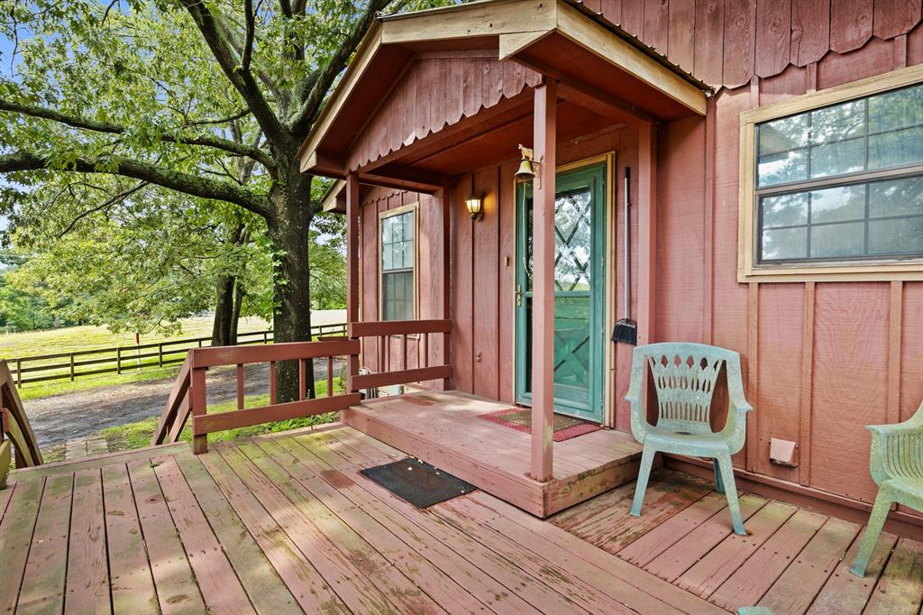 8659 Farm Road 115 Property Photo 32