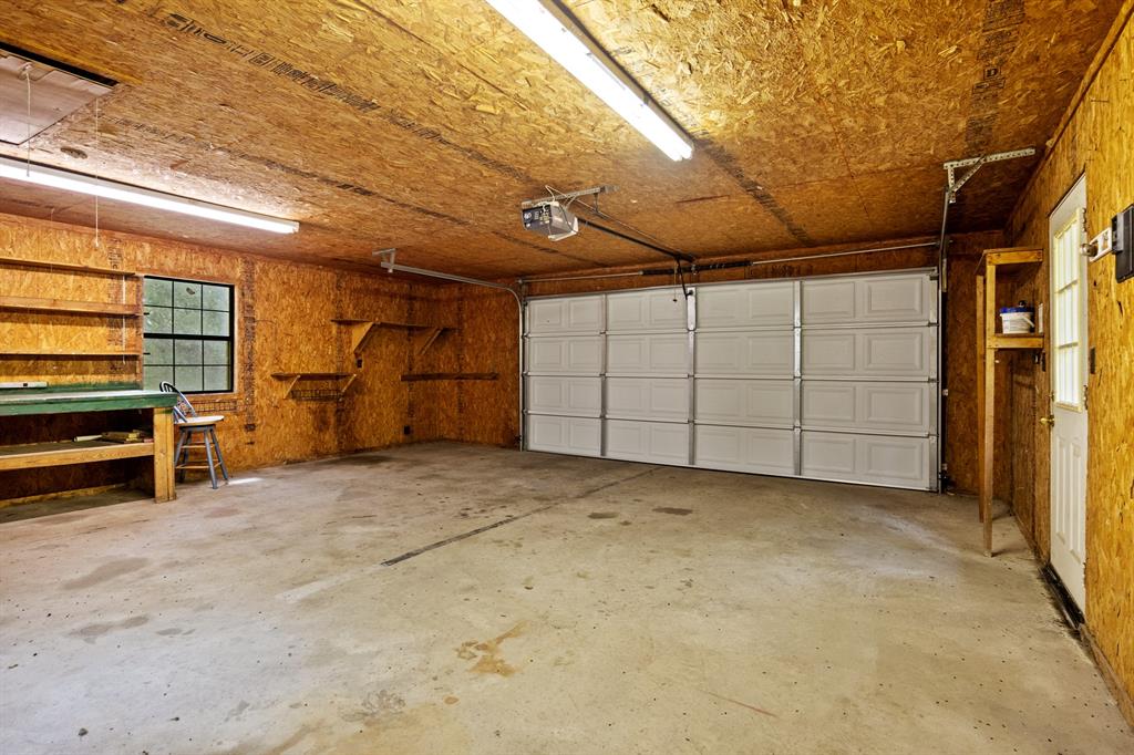 8659 Farm Road 115 Property Photo 36