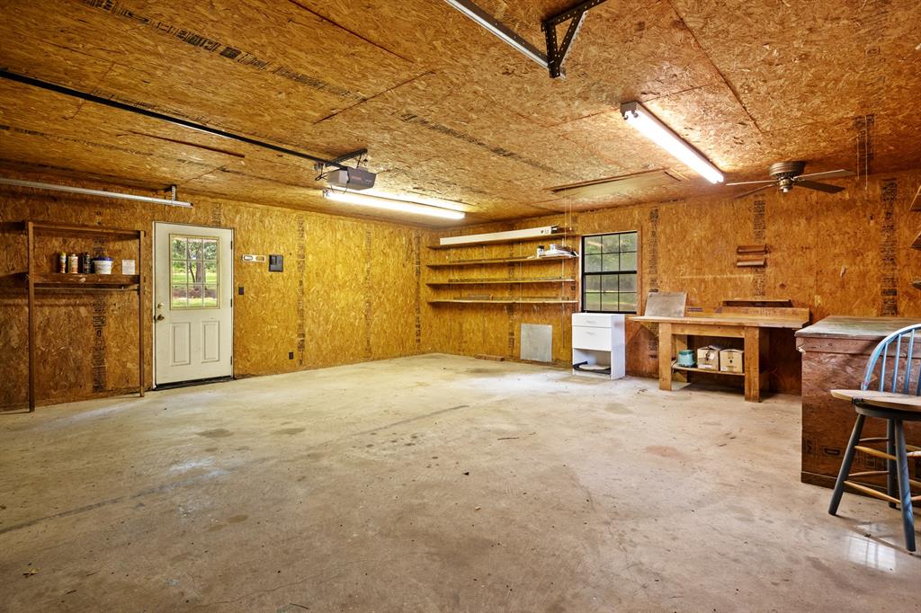 8659 Farm Road 115 Property Photo 37