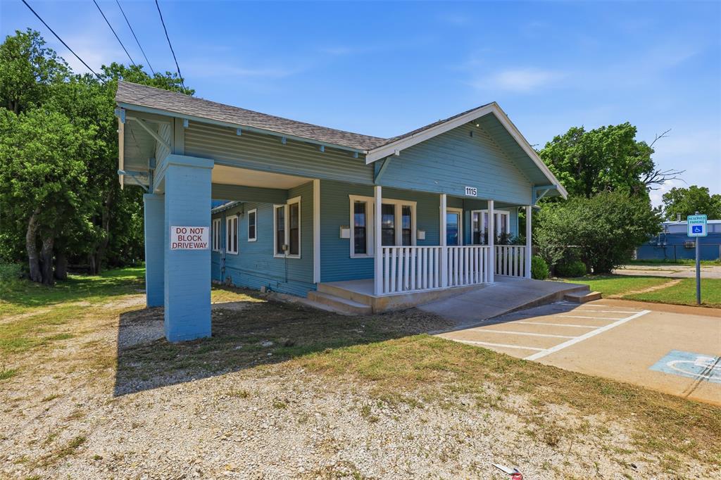 1115 N Main Street Property Photo 4