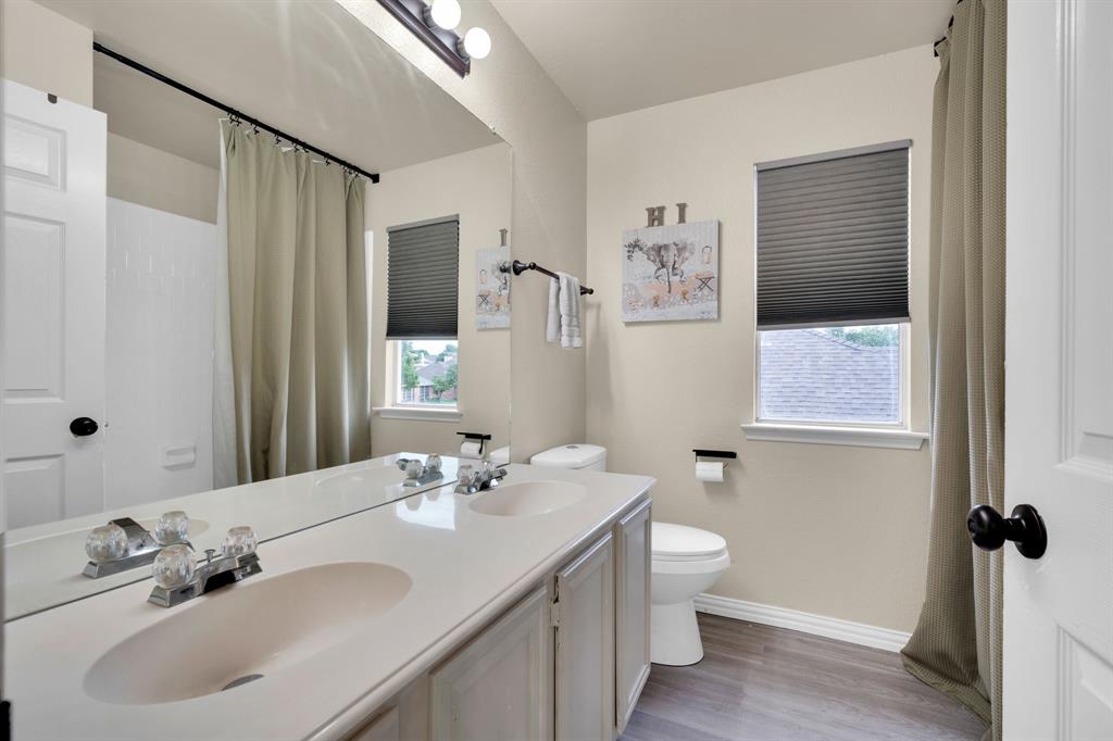 428 Vasey Oak Drive Property Photo 24