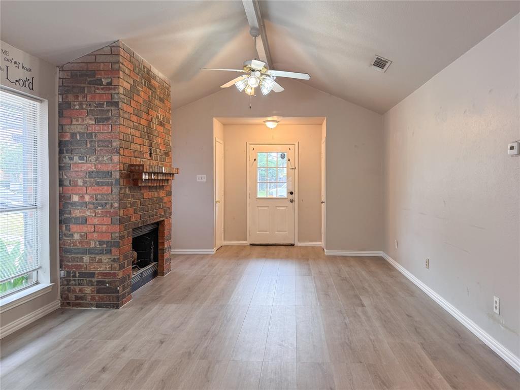 2327 Summer Place Drive Property Photo 5