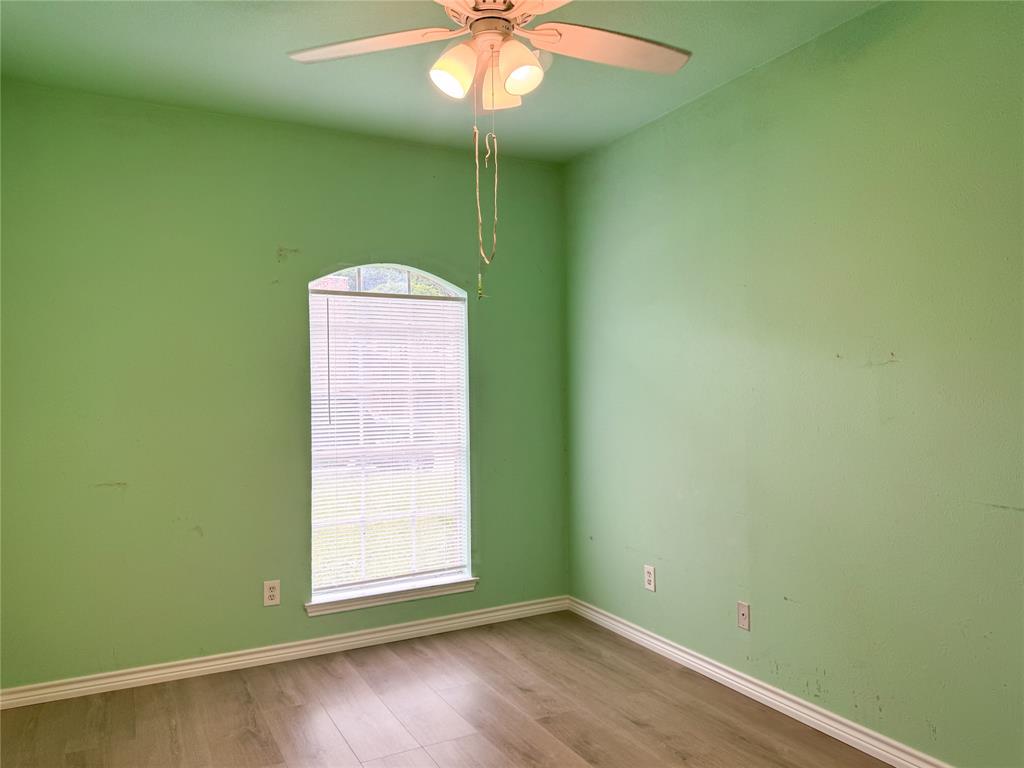2327 Summer Place Drive Property Photo 12