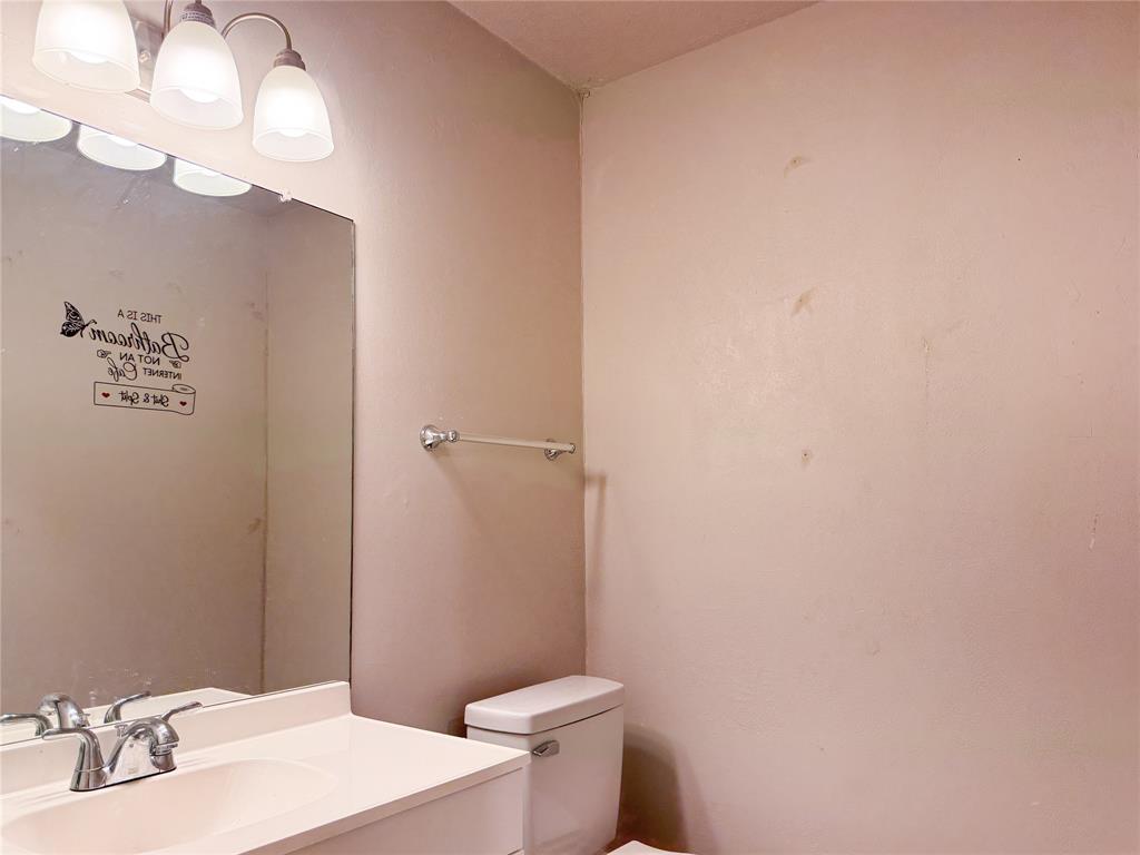 2327 Summer Place Drive Property Photo 13