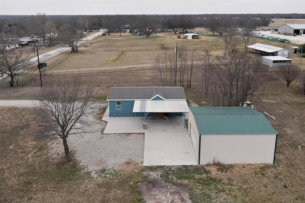 6553 Private Road 2270 Property Photo 21