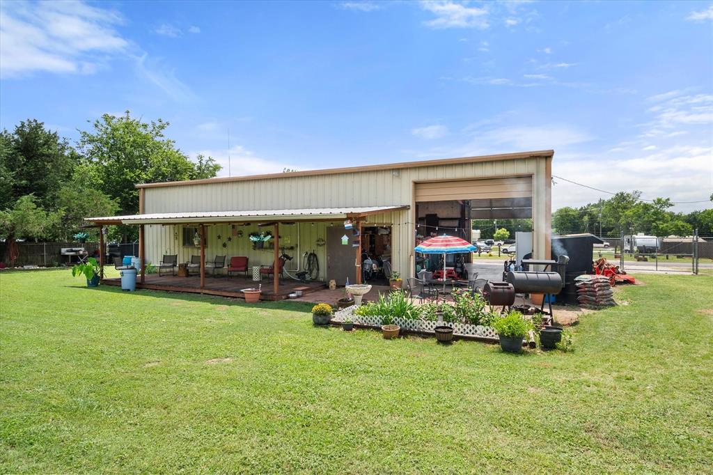 112 Love Street Property Photo 1