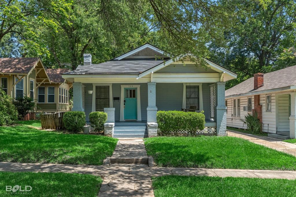 724 College Street Property Photo 2