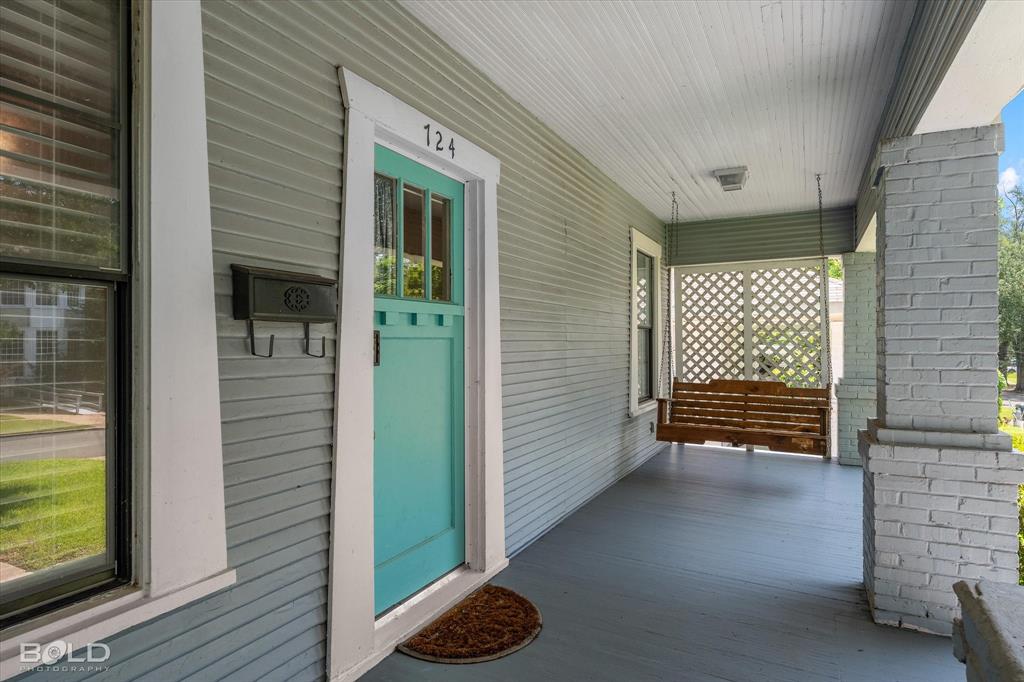 724 College Street Property Photo 34