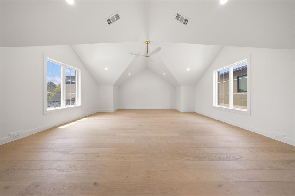 6930 Pemberton Drive Property Photo 33