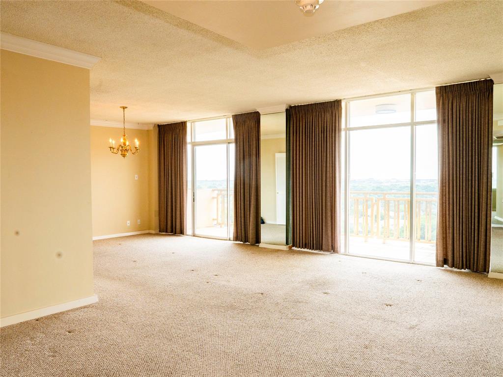 6211 W Northwest Highway 1501 Property Photo 3