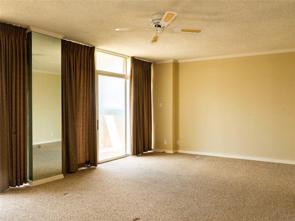 6211 W Northwest Highway 1501 Property Photo 8