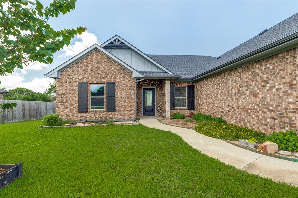107 Indian Creek Property Photo 3