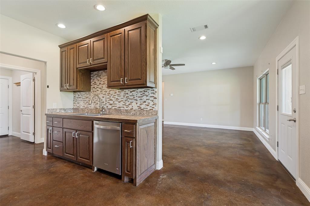 107 Indian Creek Property Photo 10
