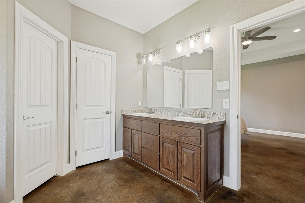 107 Indian Creek Property Photo 16