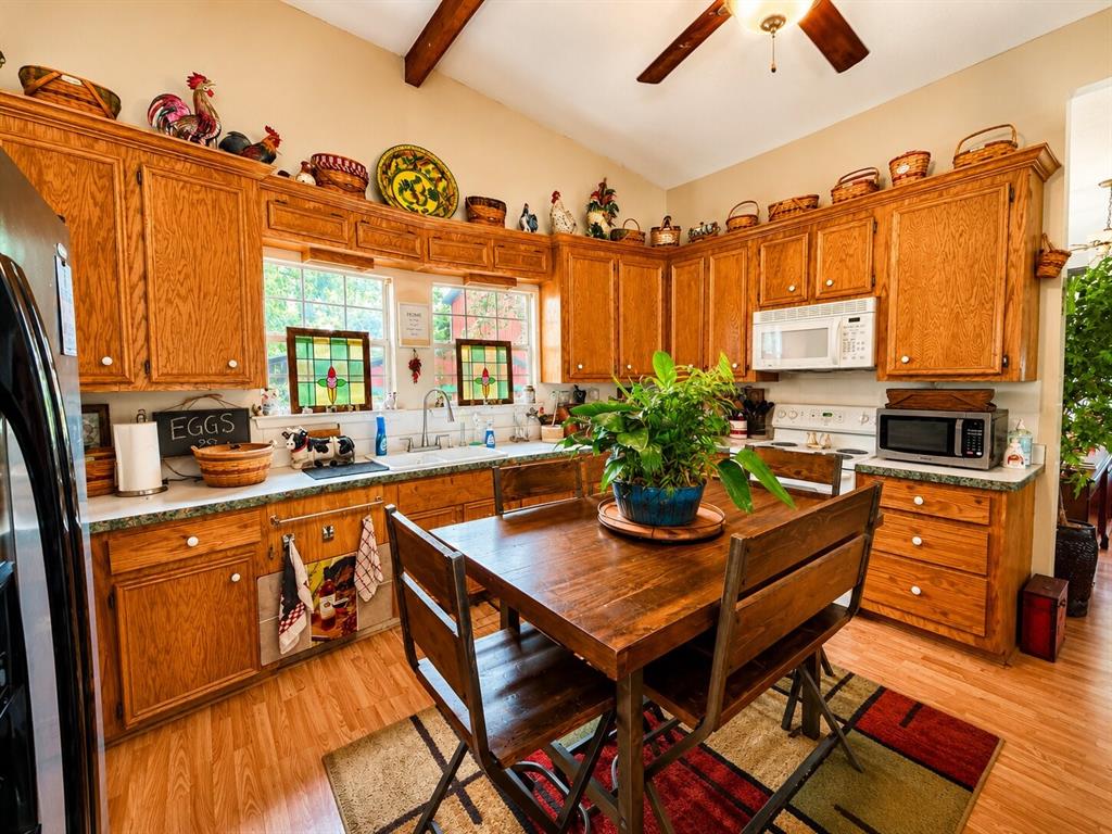 163 Arapaho Property Photo 4
