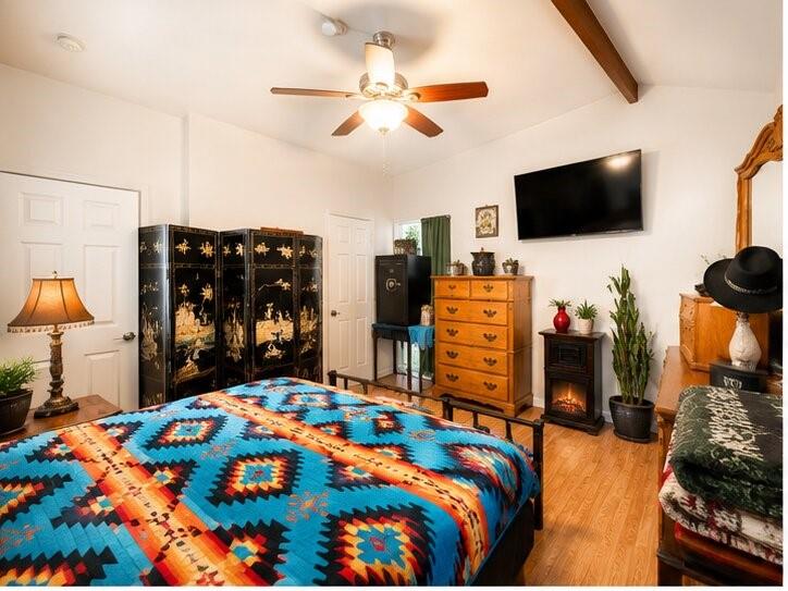 163 Arapaho Property Photo 7