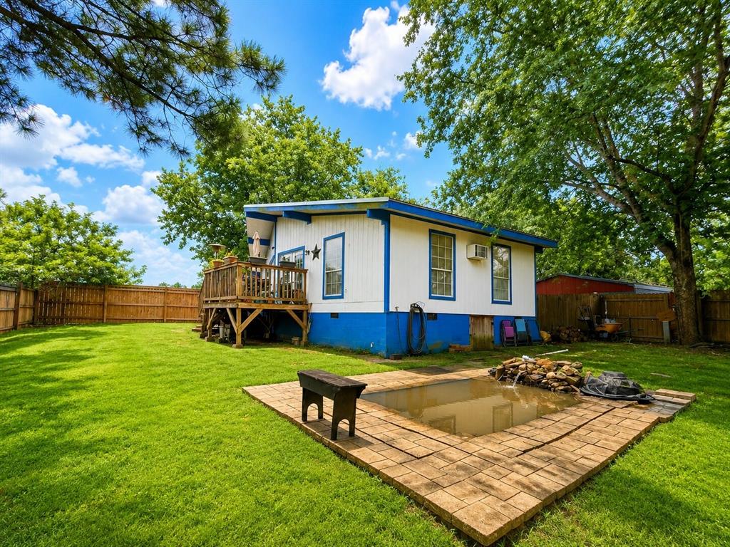 163 Arapaho Property Photo 11