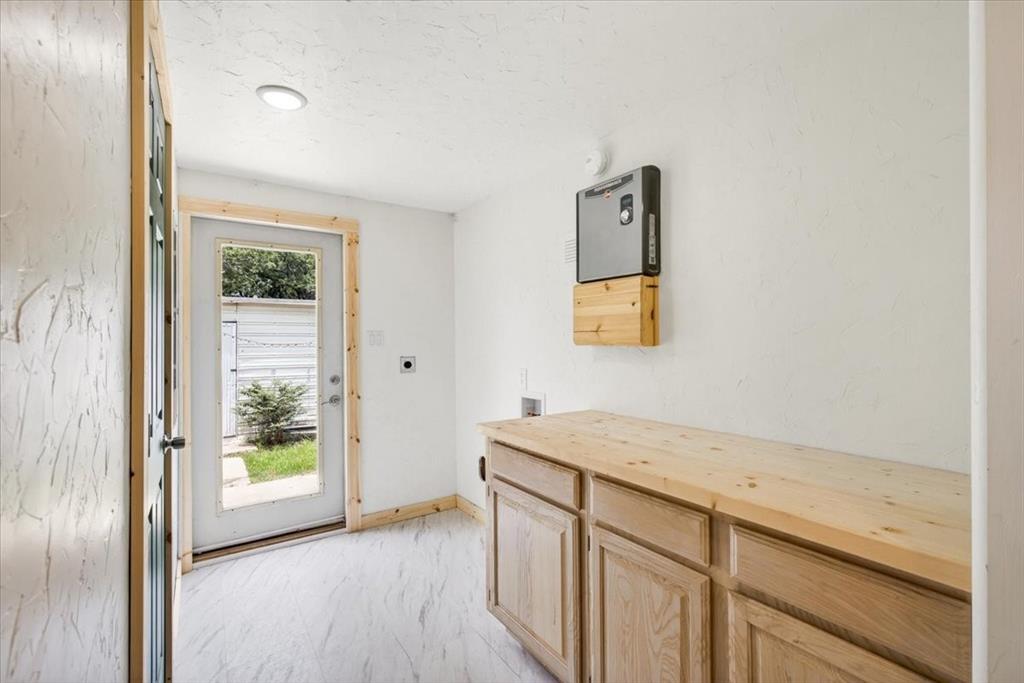 250 E Golden Oaks Drive Property Photo 13