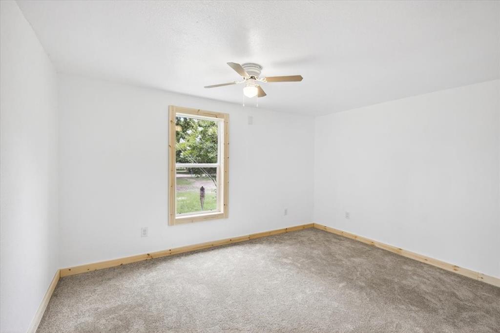 250 E Golden Oaks Drive Property Photo 14