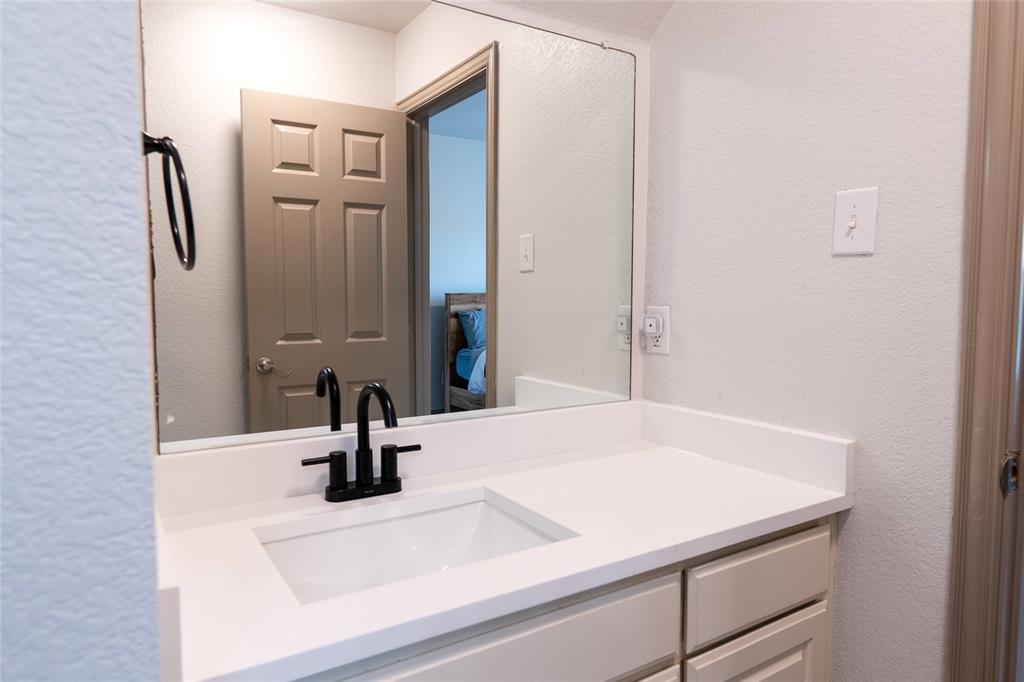 5730 Creek Crossing Lane Property Photo 34