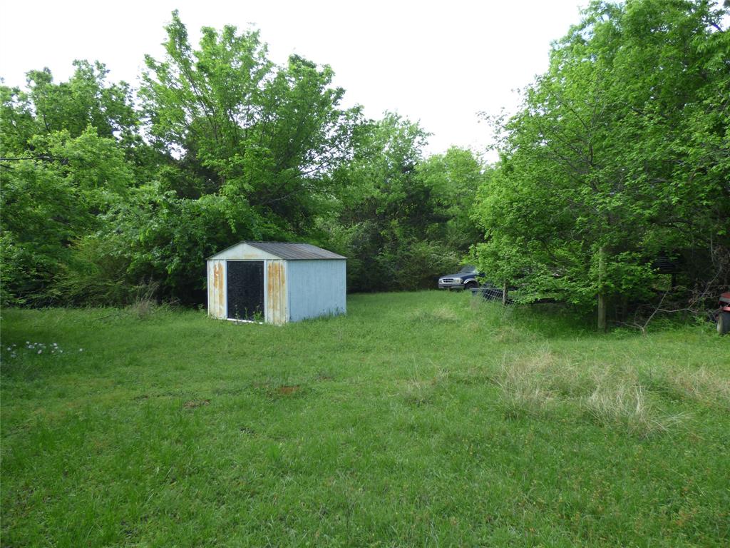 511 W Pecan Street Property Photo 7