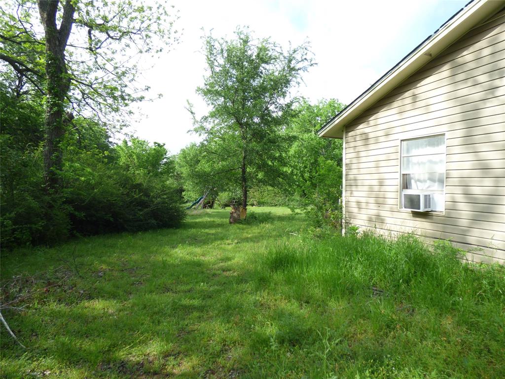 511 W Pecan Street Property Photo 13