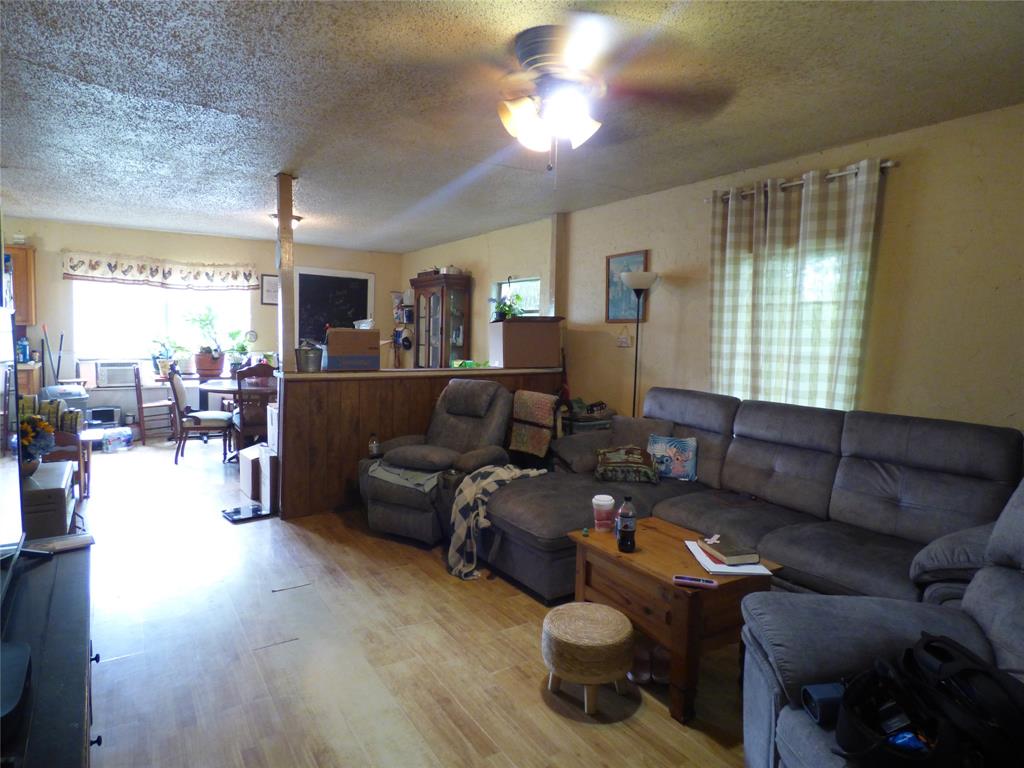 511 W Pecan Street Property Photo 15