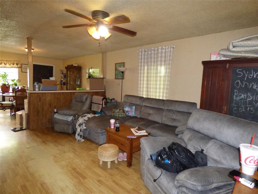 511 W Pecan Street Property Photo 17