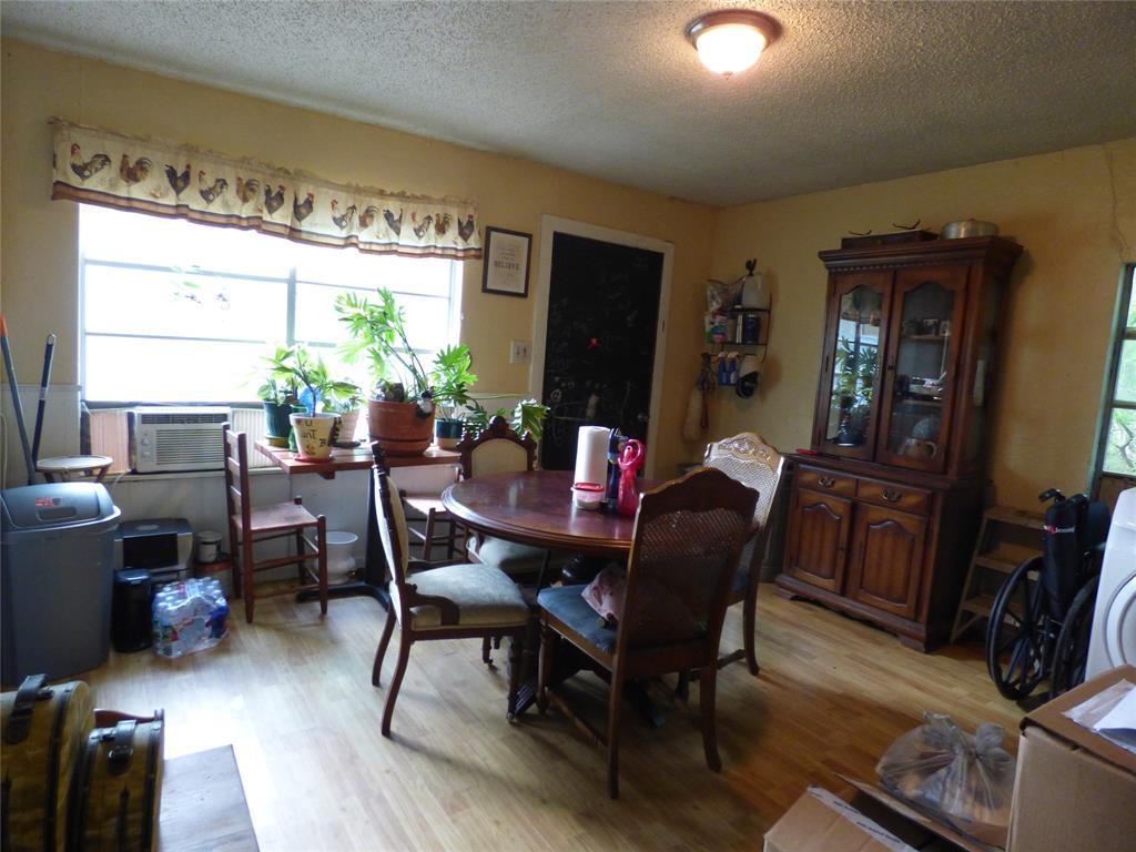 511 W Pecan Street Property Photo 20